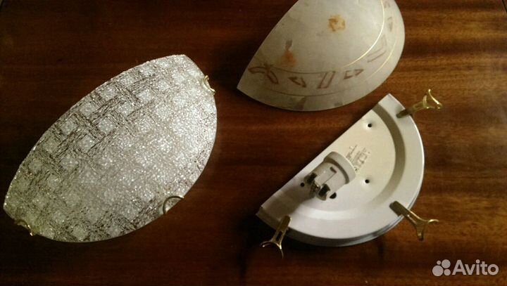 Светильник на стену