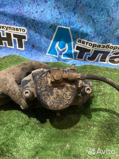 Суппорт тормозной передний правый Mercedes-Benz Ml