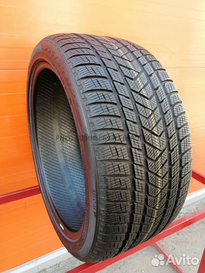 Pirelli Scorpion Winter 295/35 R21 98T