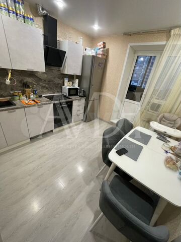 2-к. квартира, 51 м², 5/15 эт.