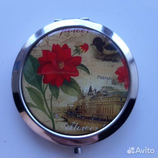 Зеркальце карманное