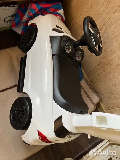 Машинка толкатор каталка