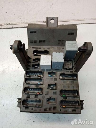 Блок предохранителей Renault Laguna рест. 1999