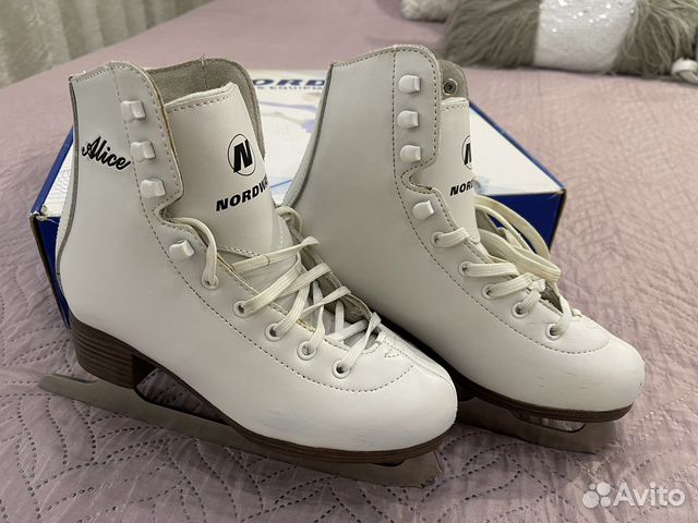 Коньки фигурные, р. 33