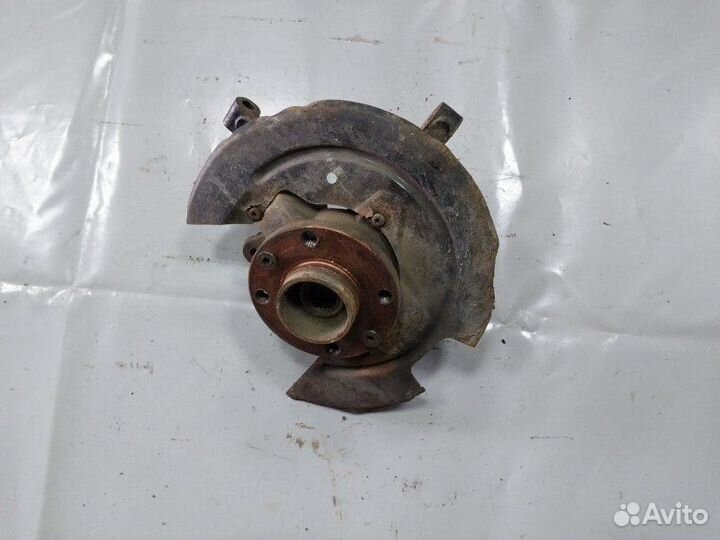 Кулак поворотный передний левый Renault Logan