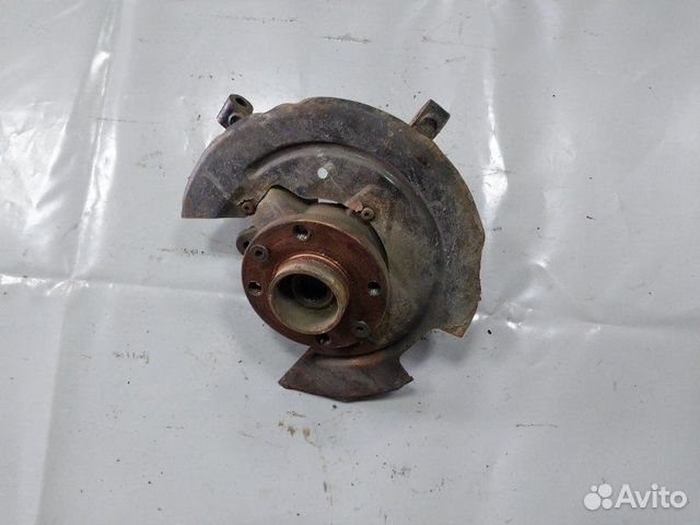 Кулак поворотный передний левый Renault Logan