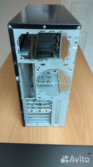 Корпус Thermaltake Swing для пк