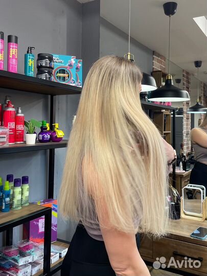 Модель на наращивание волос