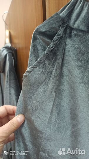 Велюровый спортивный костюм