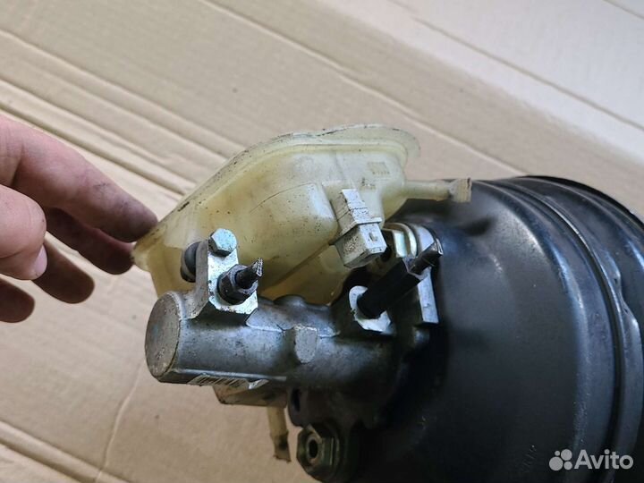 Главный тормозной цилиндр вакуум Audi A6 C5