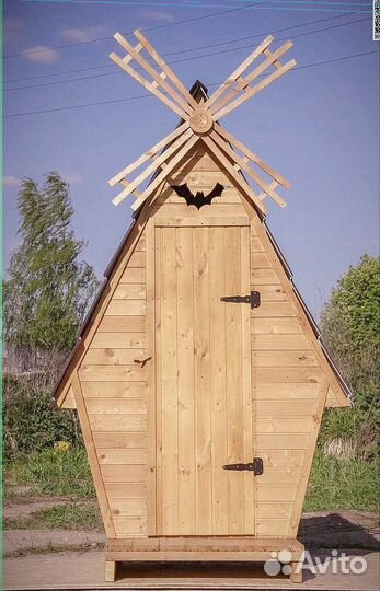 Дачный туалет деревянный с установкой RCI