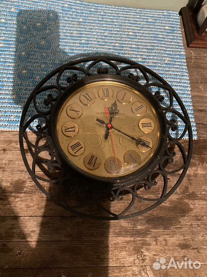 Часы настенные СССР янтарь