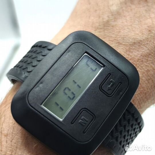 Кнопка вызова персонала в ресторан часы