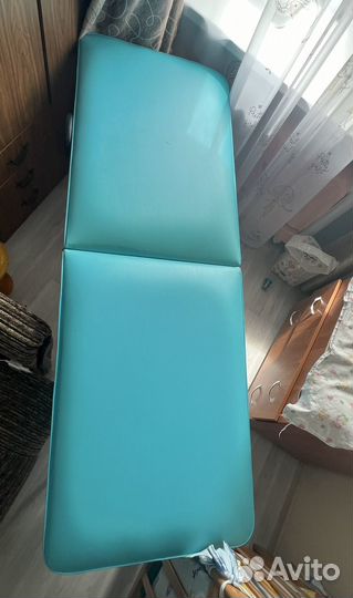 Массажная кушетка