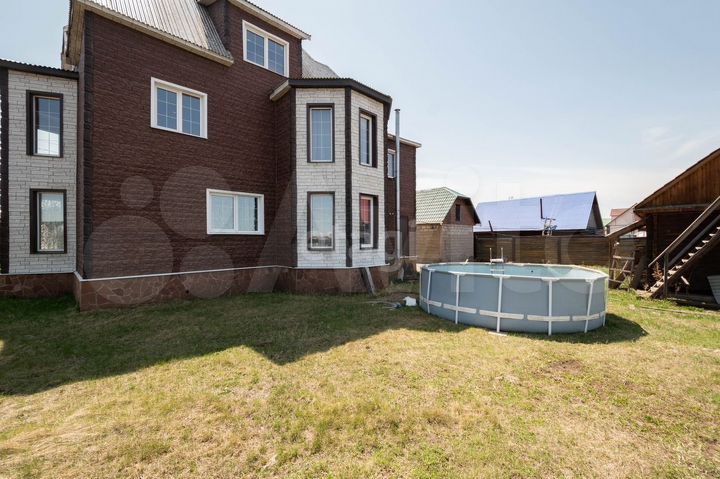 Дом 205 м² на участке 20 сот.