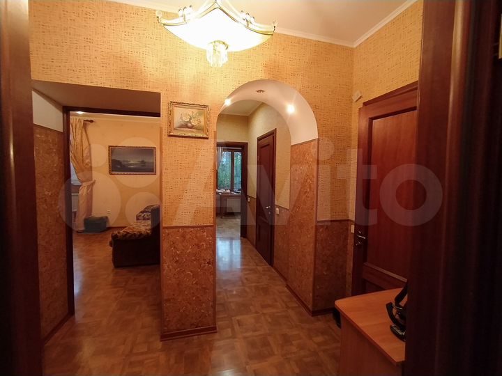 2-к. квартира, 50 м², 1/2 эт.