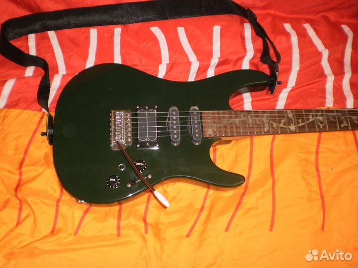 Электрогитара,комбоусилитель + полный комплект