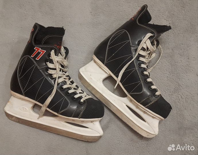 Коньки хоккейные 39 размер бу