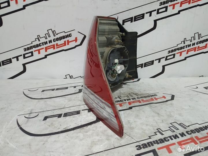 Фонарь toyota crown GRS180 GRS181 GRS182 GRS183 GR