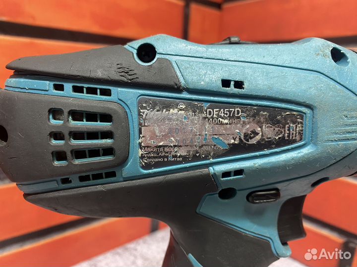 Шуруповерт Makita DF457D 18V