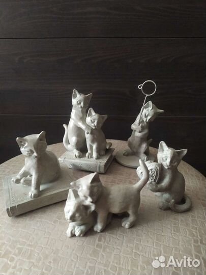 Фигурки кошек
