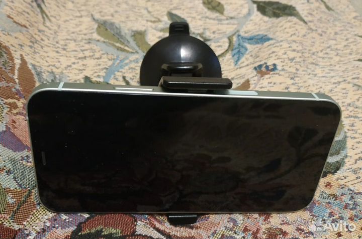 Держатель для телефона на стекло