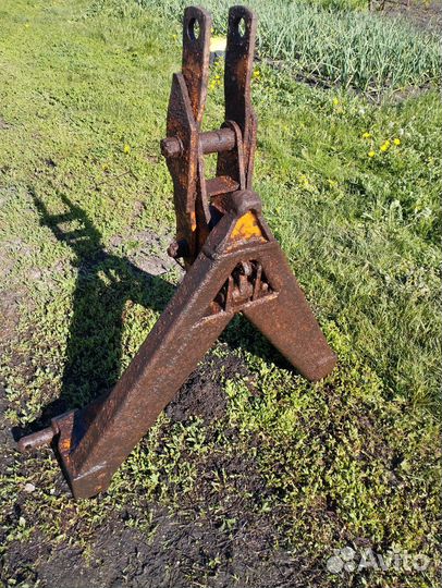 Угольник на т150