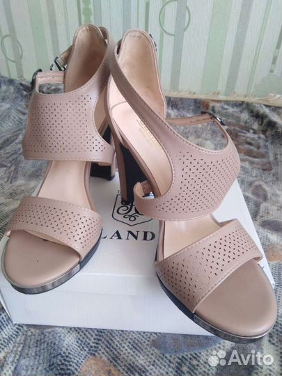 Босоножки 40 размер
