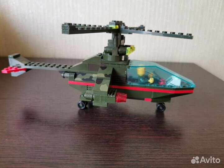 Вертолет Brick