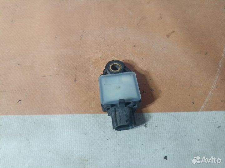 Датчик Airbag передний Kia Ceed 1 ED 1.6 G4FC 2007