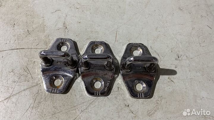 Петля замка двери BMW 3 series E46