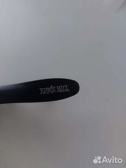 Каподастр для гитары