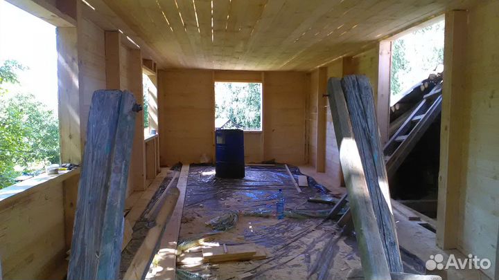 Бригада строителей