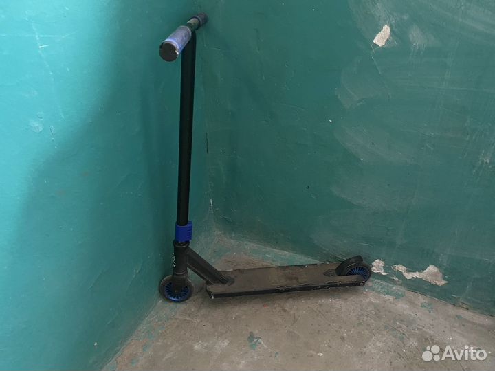 Продам самокат покупал год назад