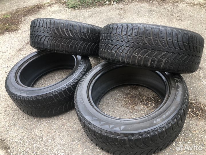 Bridgestone Blizzak Spike-01 225/55 R17