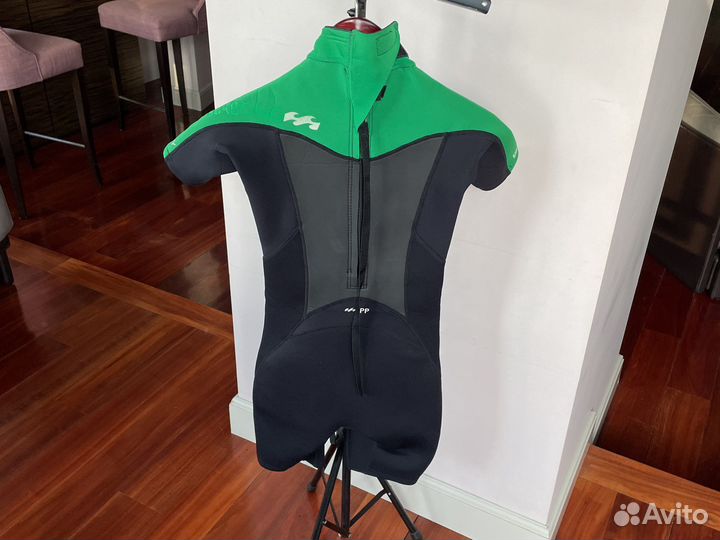 Гидрокостюм Billabong для мальчика 10-12 лет