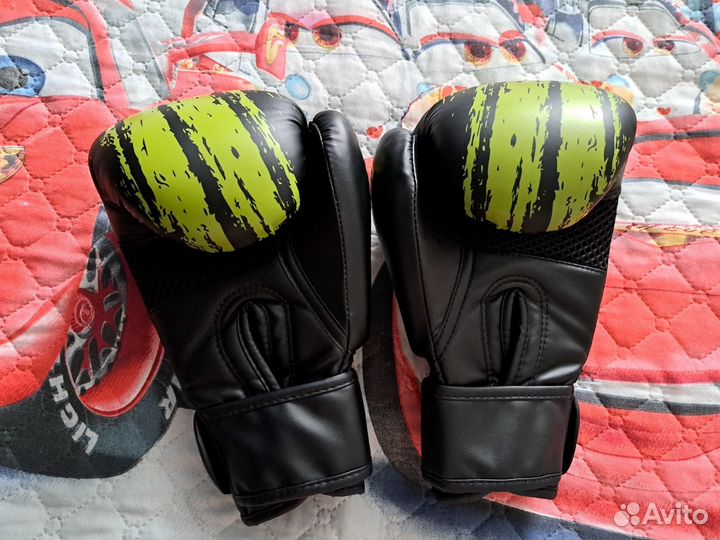 Боксерские перчатки для единоборств
