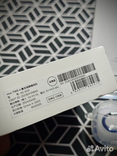 Vivo TWS 4 с чехлом