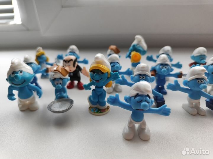 Смурфики 18шт и журнал