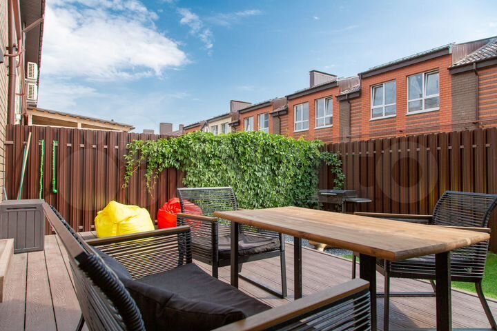 Таунхаус 102 м² на участке 1,5 сот.