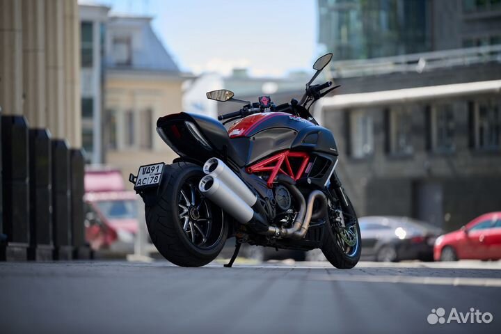 Мотоцикл Ducati Diavel Carbon, 2 тыс пробег