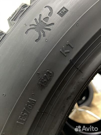 Pirelli Scorpion Ice Zero 2 285/45 R22 114H