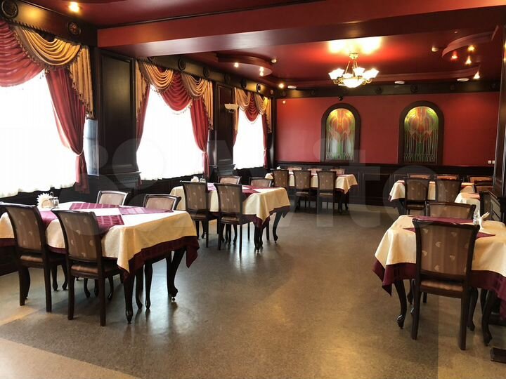 Гостиница, 900 м²