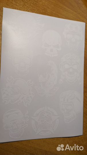 Наклейки череп