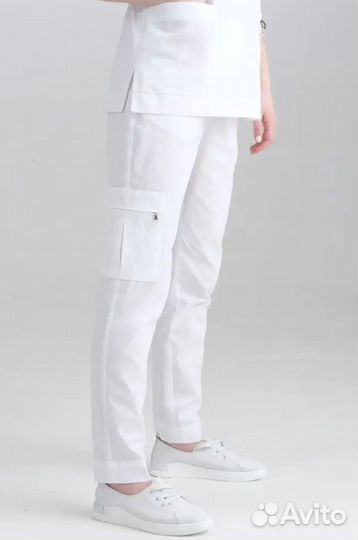 Новые медицинские брюки белые и черные