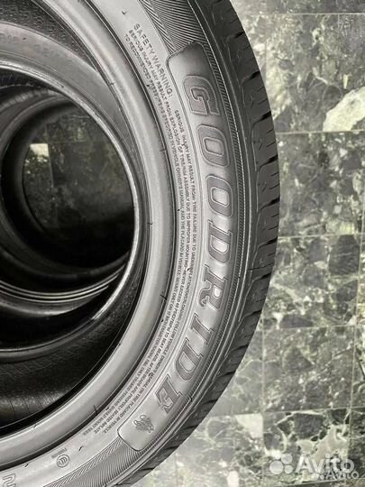 Goodride SU318 215/60 R17