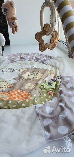 Развивающий коврик для малышей