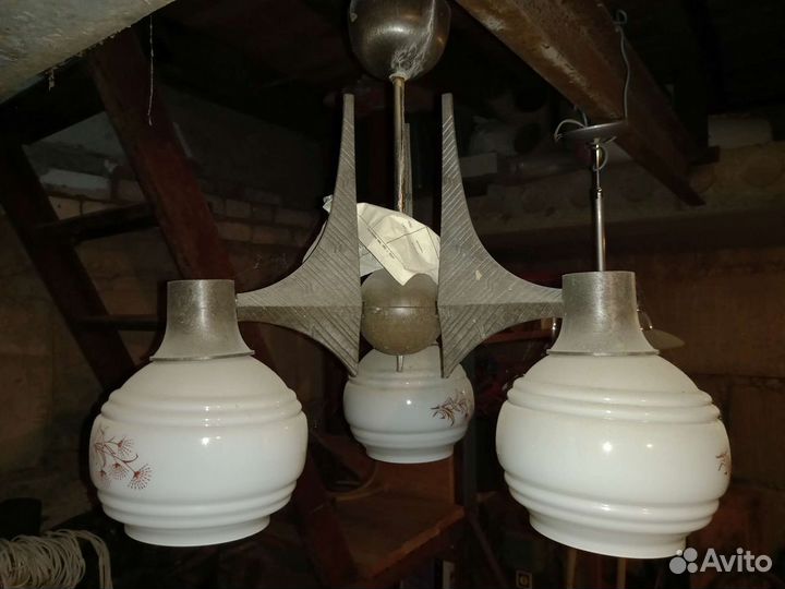 Люстра потолочная б/у