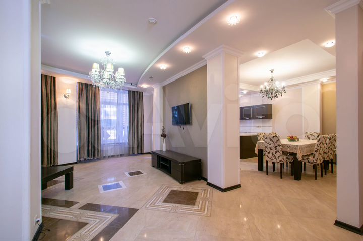 Дом 306,4 м² на участке 3,2 сот.