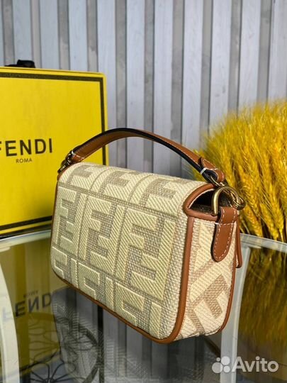 Женская мини сумка Fendi